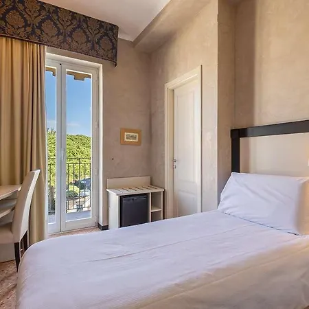 Palace Hotel Diano Marina