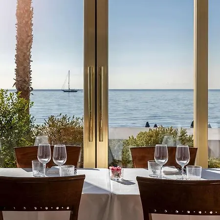 Palace 酒店 迪亚诺马里纳