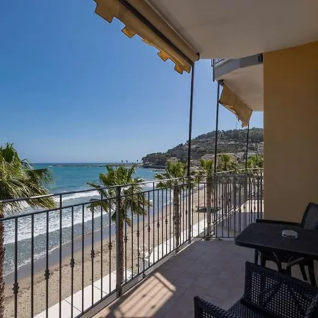 Palace * 迪亚诺马里纳