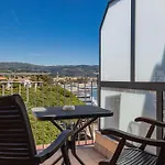 Hotel Palace *