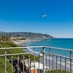 Hotel Palace Diano Marina