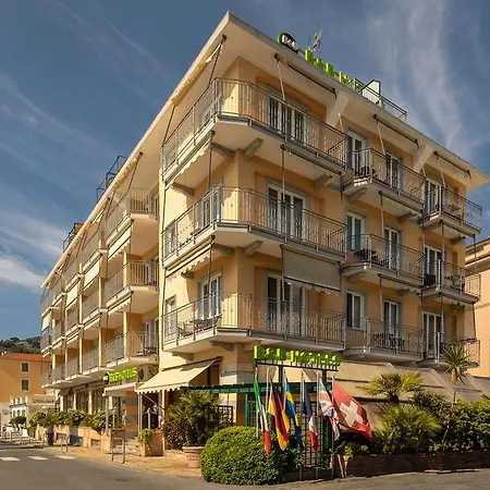 Palace Diano Marina