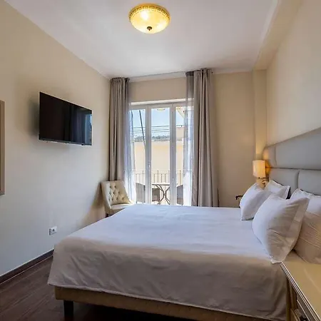 Hotel Palace *