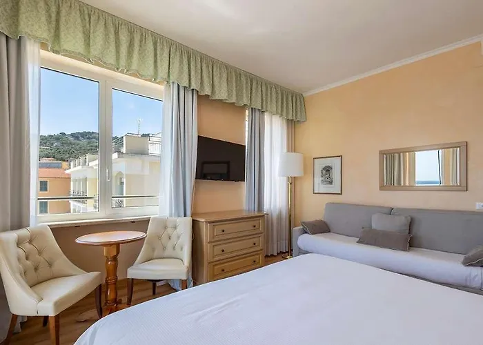 Palace Diano Marina