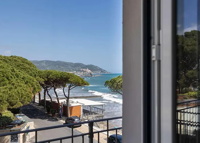 Palace Hotel Diano Marina